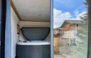 Hot tub in chalet Snow Paradise