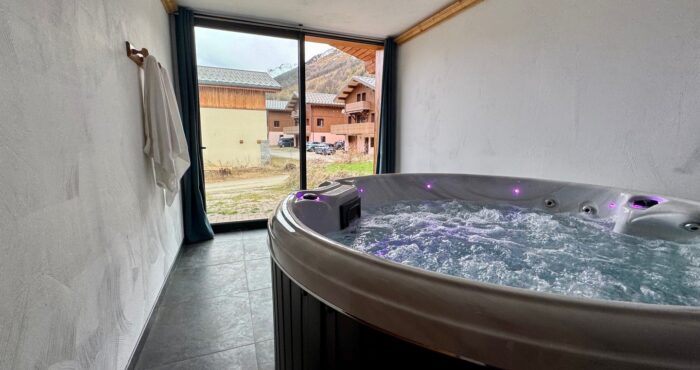 Indoor hot tub
