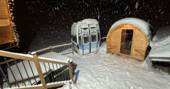 Terrasse with sauna and hot tub
