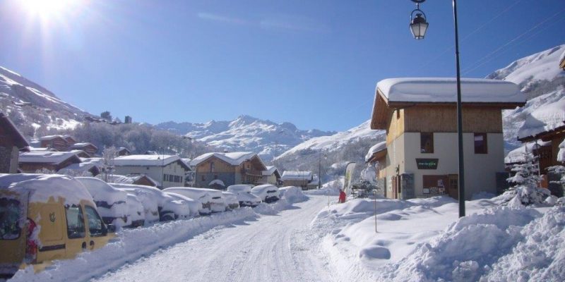 Le bettex village in winter
