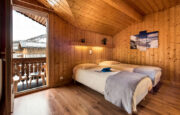 Double room with Balcony in chalet 3 Vallées